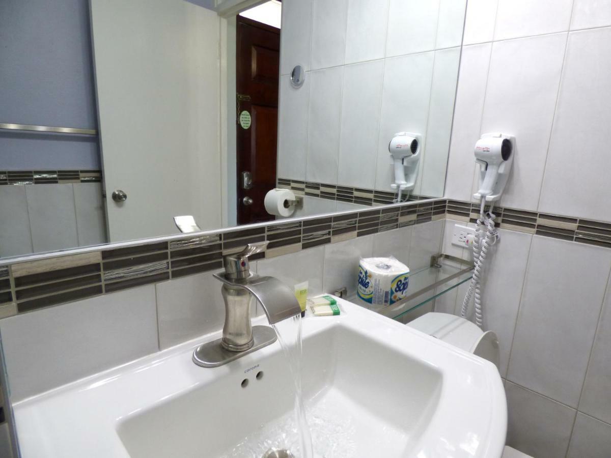 Beach One Bedroom Suite A17 Ocho Rios Exterior photo